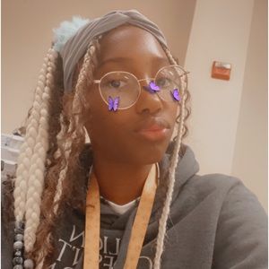 Meet your Posher, Arielle